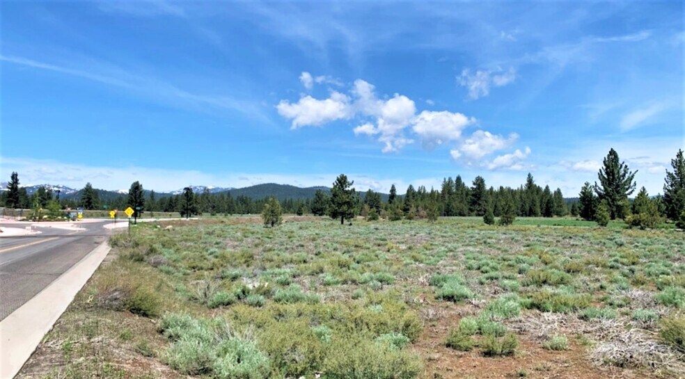 More Photos Of 10110 Soaring Way, Truckee Land For Sale