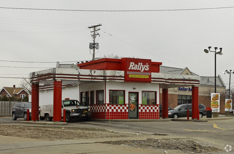 More Photos Of 6201 Brookpark Rd, Cleveland Fast Food For Lease