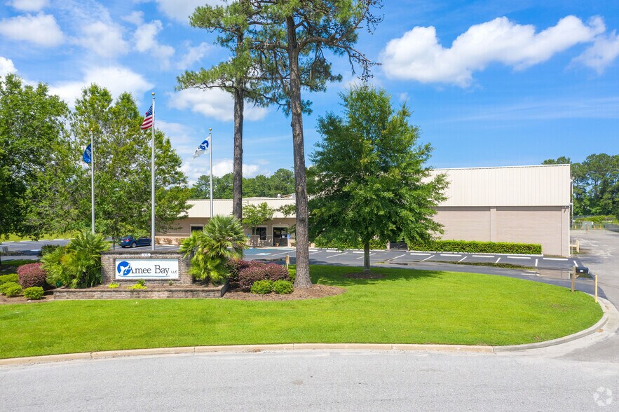 Primary Photo Of 915 Commerce Cir, Hanahan Manufacturing For Sale