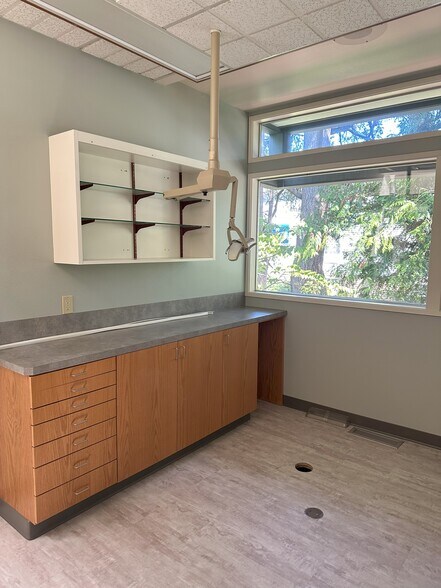 More Photos Of 3628 Meridian St, Bellingham Medical For Sale