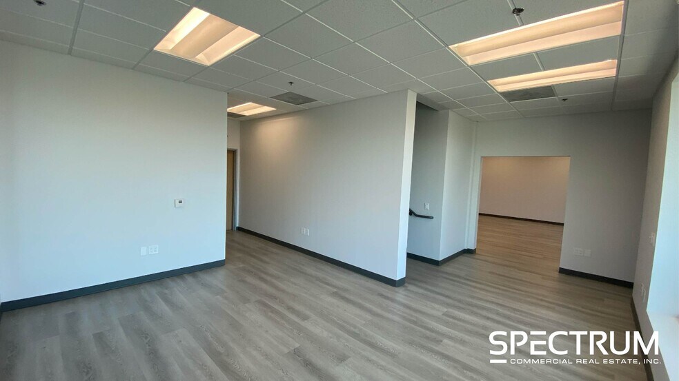 More Photos Of 28280-28288 Alta Vista Ave, Valencia Distribution For Lease