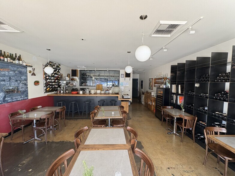 More Photos Of 713 N Virgil Ave, Los Angeles General Retail For Sale