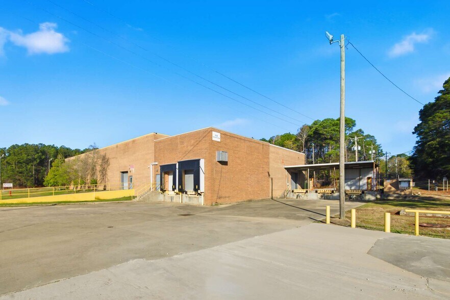Primary Photo Of 223 Dedication Dr, Fayetteville Industrial For Lease