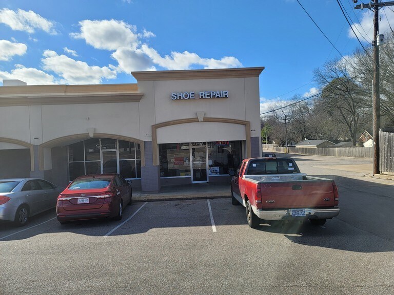 More Photos Of 4264-4320 Summer Ave, Memphis Unknown For Lease