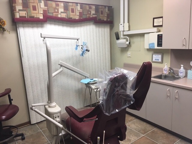 More Photos Of 77 E Crystal Lake Ave, Crystal Lake Medical For Sale