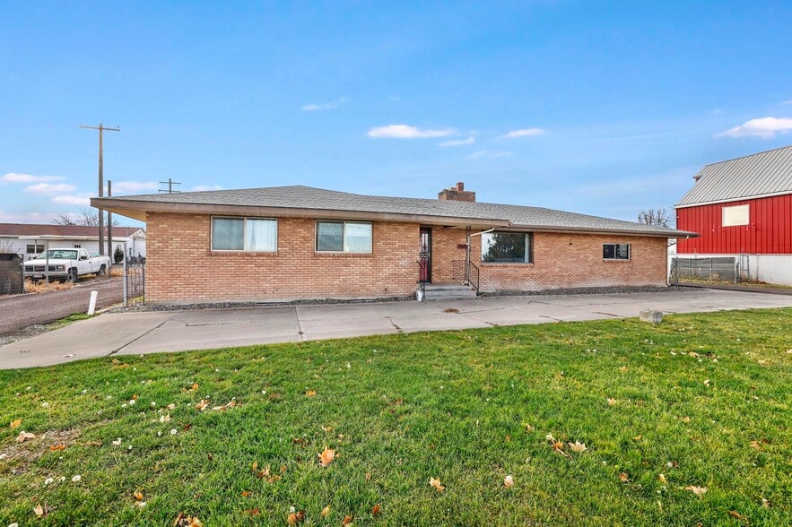 More Photos Of 2658 Addison Ave E, Twin Falls Office For Sale