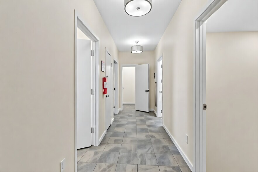 More Photos Of 601 Mary Lake Dr, Bryan Office Residential For Lease