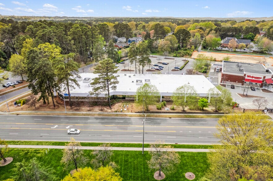 More Photos Of 3901 N Roxboro Rd, Durham Medical For Sale