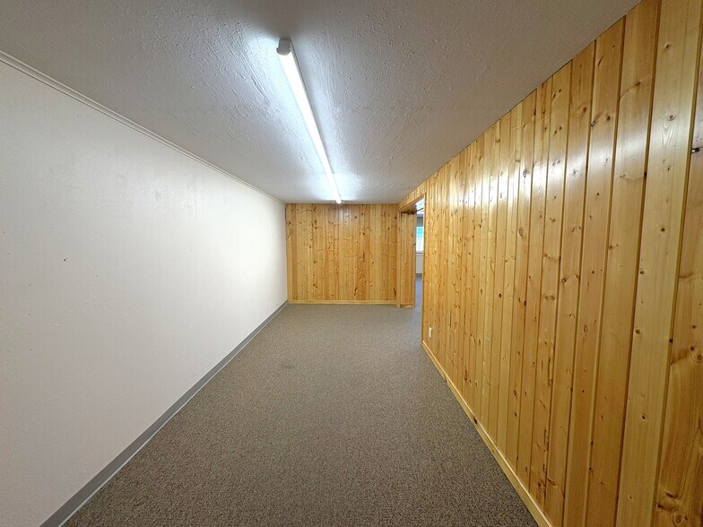 More Photos Of 603 Minnesota Ave W, Walker Storefront Retail Office For Lease