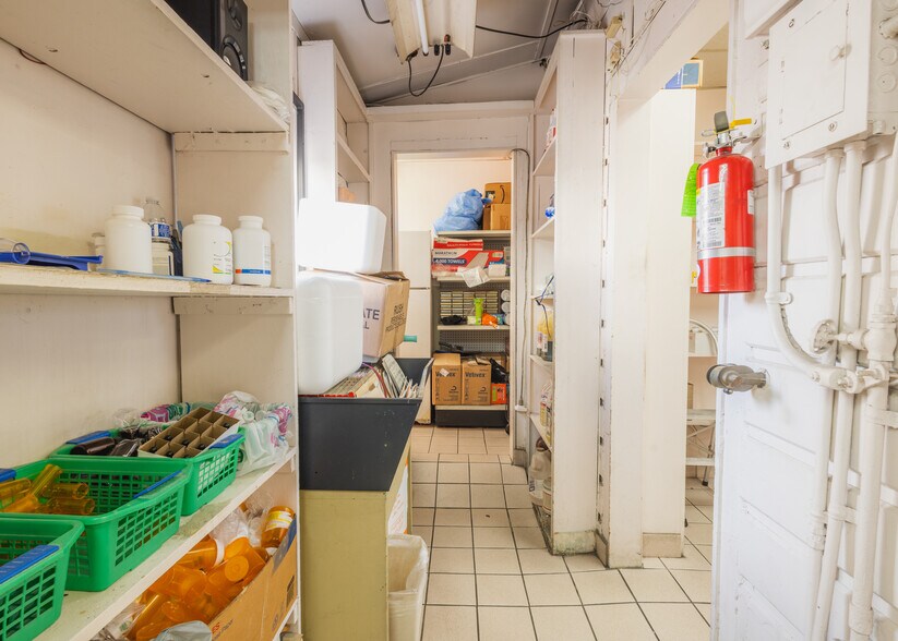 More Photos Of 11149 Garvey Ave, South El Monte Veterinarian Kennel For Sale