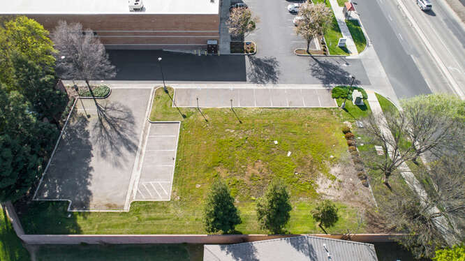 More Photos Of 1801 E Walnut Ave, Visalia Land For Sale