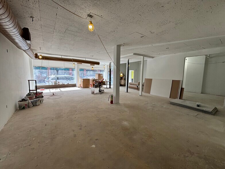More Photos Of 315-325 Main St, Woburn Restaurant For Lease