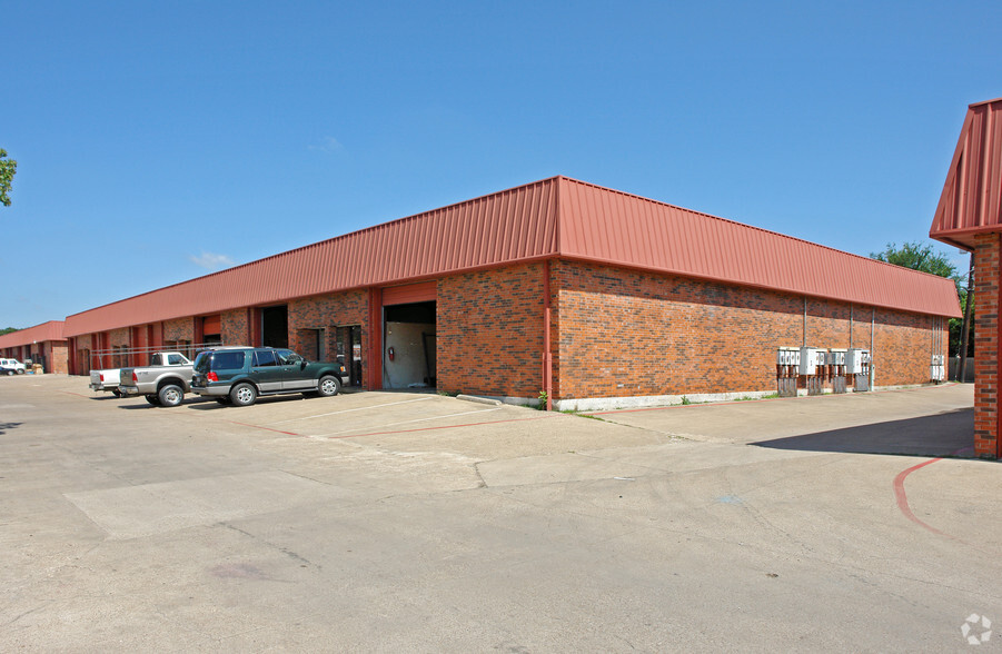 Primary Photo Of 3211 S Peachtree Rd, Balch Springs Light Distribution For Lease