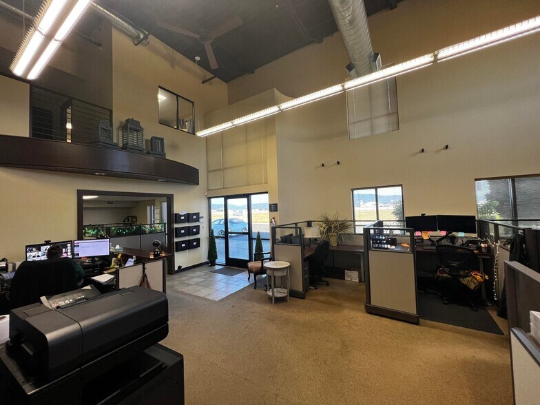 More Photos Of 2021 Commerce Dr, Medford Office For Sale