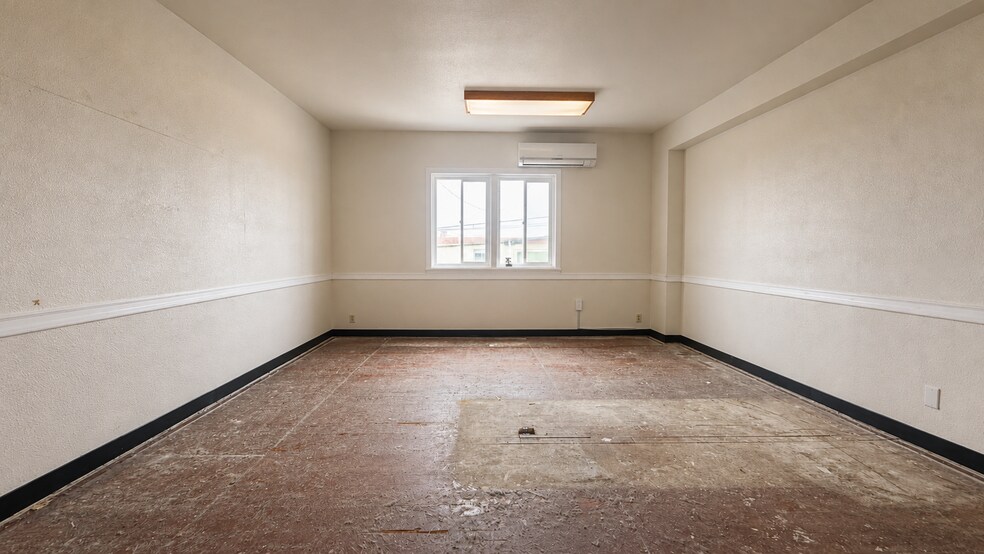 More Photos Of 480 Manor Plz, Pacifica General Retail For Lease