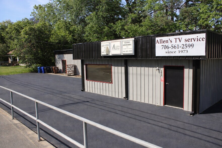 More Photos Of 5251 Buena Vista Rd, Columbus Light Distribution For Sale