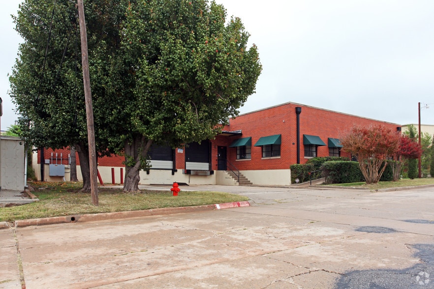 More Photos Of 115 NW 44th St, Oklahoma City Manufacturing For Sale