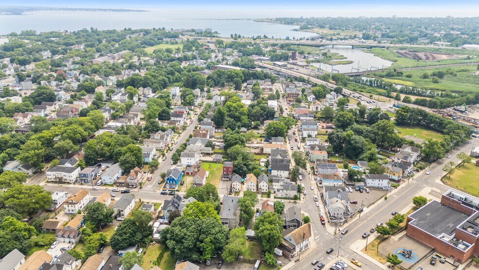 More Photos Of 215 Rosette St, New Haven Multifamily For Sale