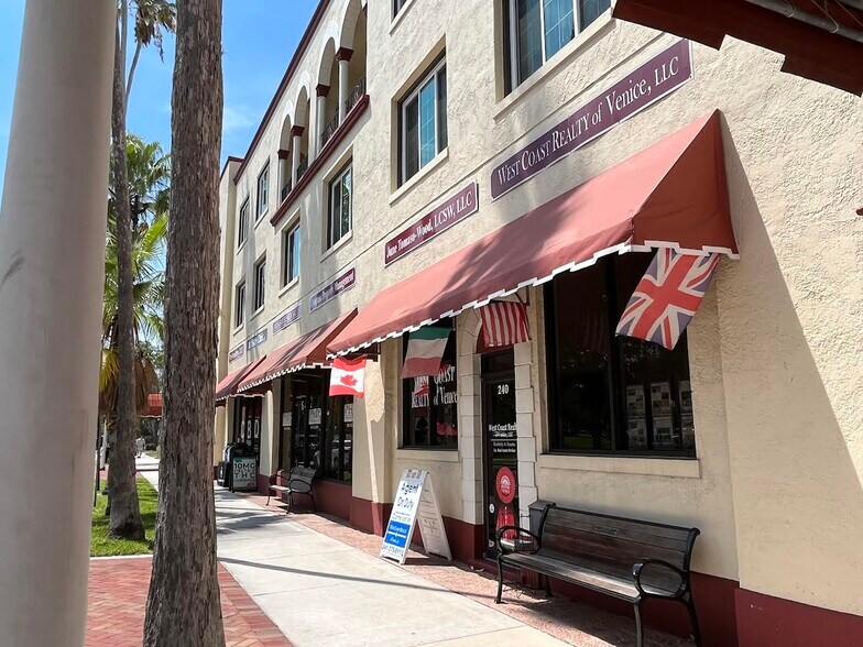 More Photos Of 214-256 Tampa Ave W, Venice Apartments For Sale