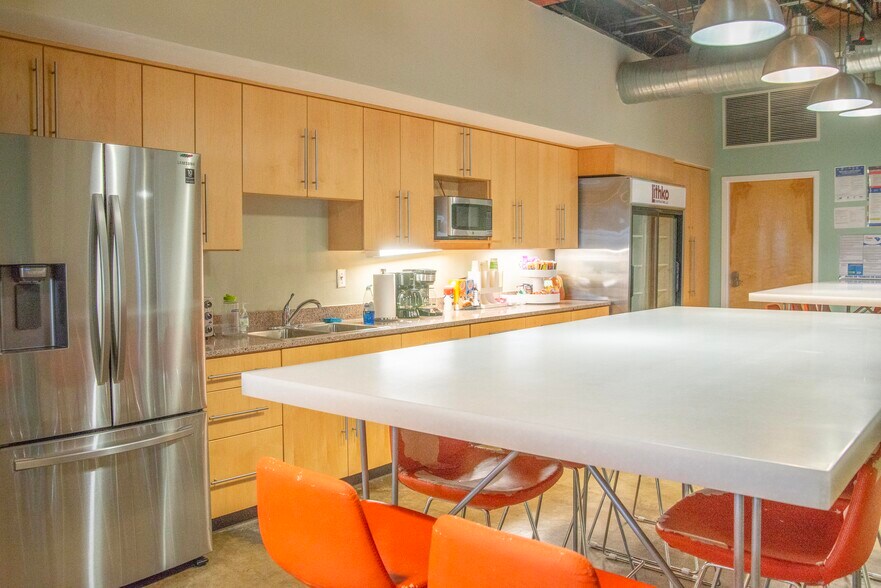 More Photos Of 3200 N Carolina Ave, North Charleston Office For Sale