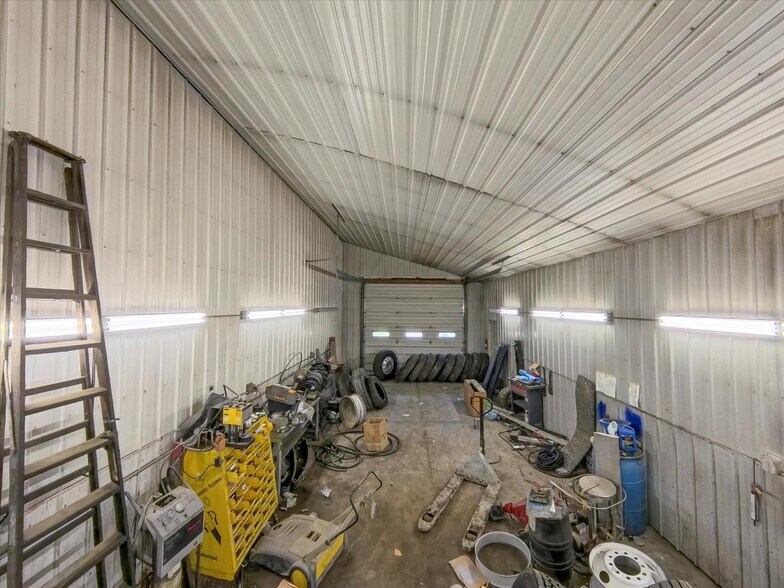 More Photos Of 8383 NY-961F, Arkport Auto Repair For Sale