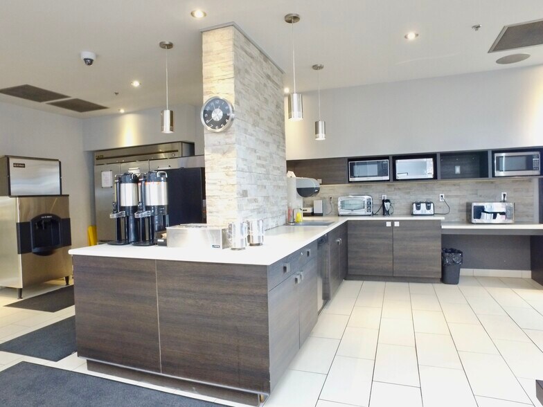 More Photos Of 475 Pim St, Sault Ste. Marie Supermarket For Sale