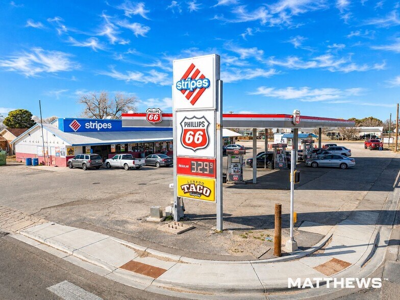 Primary Photo Of 1115 S Dal Paso St, Hobbs Service Station For Sale