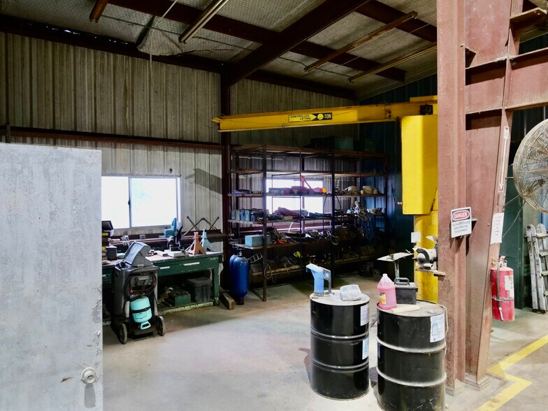 More Photos Of 4906 Houston Hwy, Victoria Light Distribution For Sale