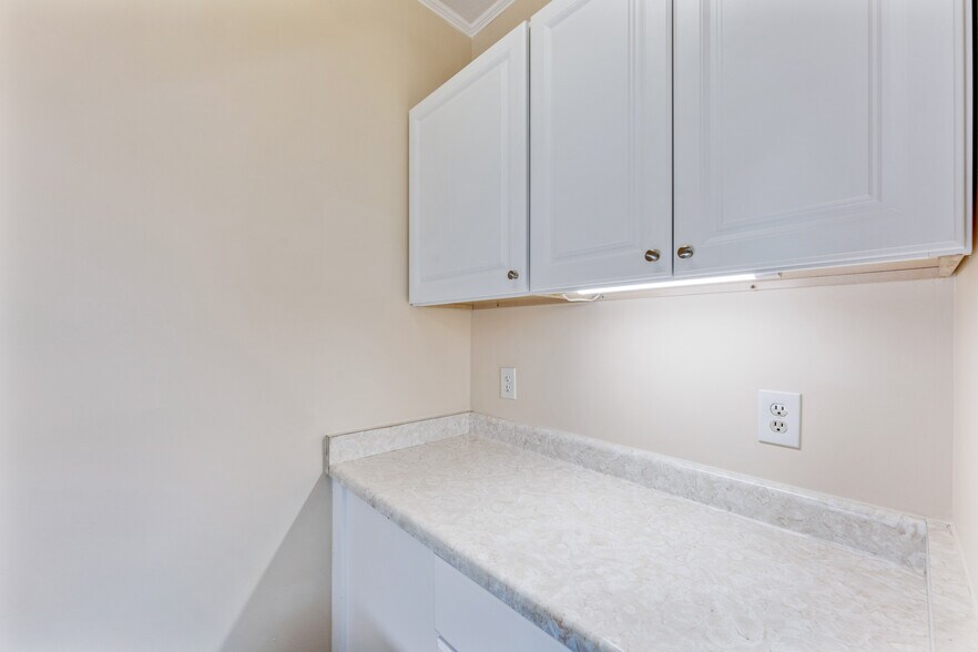 More Photos Of 6501 E Livingston Ave, Reynoldsburg Medical For Lease