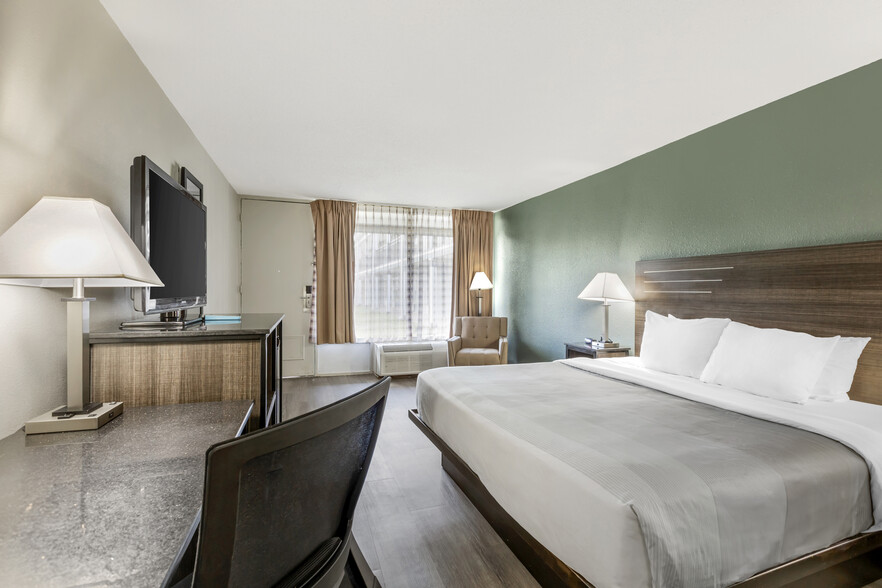 More Photos Of 8929 Old Number Six Hwy, Santee Hotel For Sale
