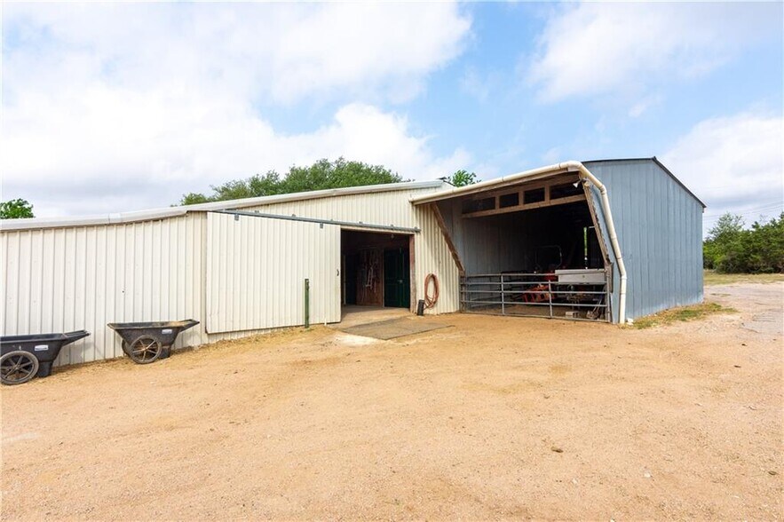 More Photos Of 15000 Fitzhugh Rd, Austin Land For Lease