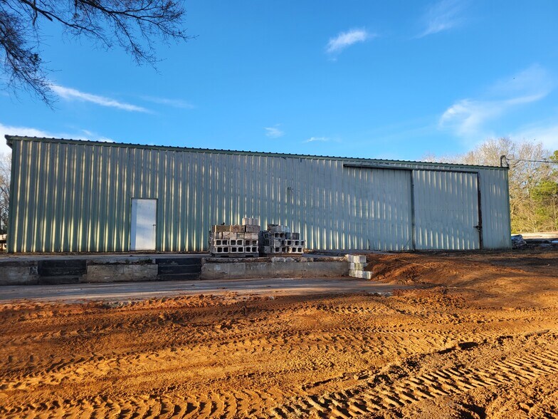 Primary Photo Of 623 Toro Rd, Hartford Warehouse For Lease