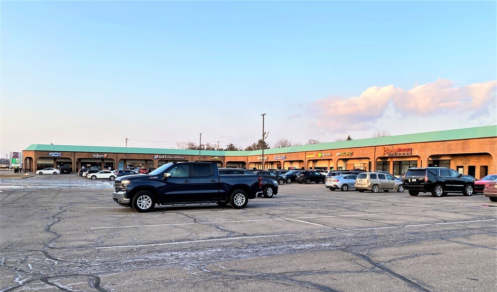 More Photos Of 3614-3674 Rochester Rd, Troy Unknown For Lease