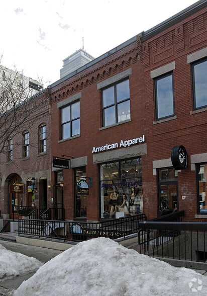 Primary Photo Of 330 Newbury St, Boston Storefront For Lease