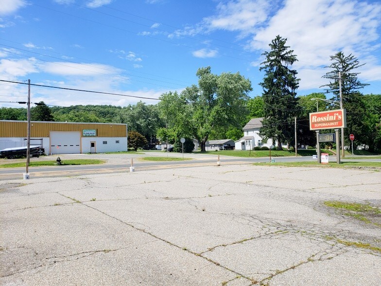 More Photos Of 2477 State Route 57, Stewartsville Storefront Retail Residential For Lease