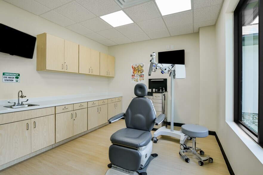 More Photos Of 4881 Williams Dr, Georgetown Medical For Sale