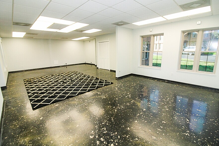 More Photos Of 5317 Stanton Rd, Knoxville Medical For Lease