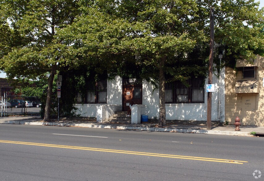More Photos Of 897-901 Frelinghuysen Ave, Newark Warehouse For Sale