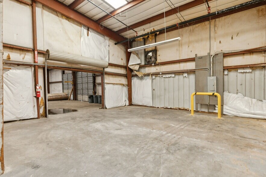 More Photos Of 351 Interstate Highway 30, Greenville Warehouse For Sale