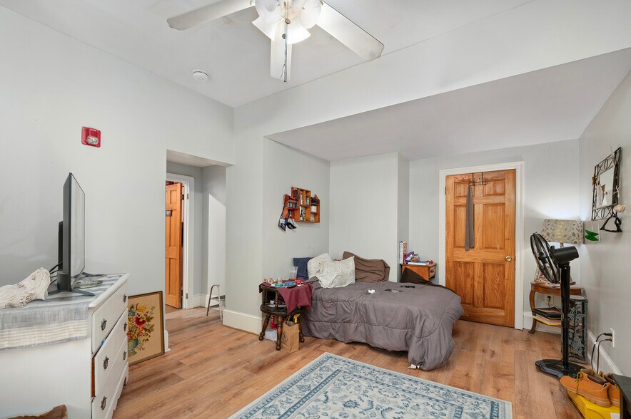 More Photos Of 186 Summit St, Pawtucket Apartments For Sale