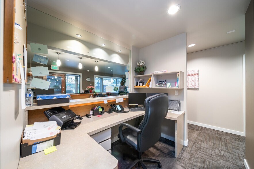 More Photos Of 1400 Broadway, Bellingham Office For Lease