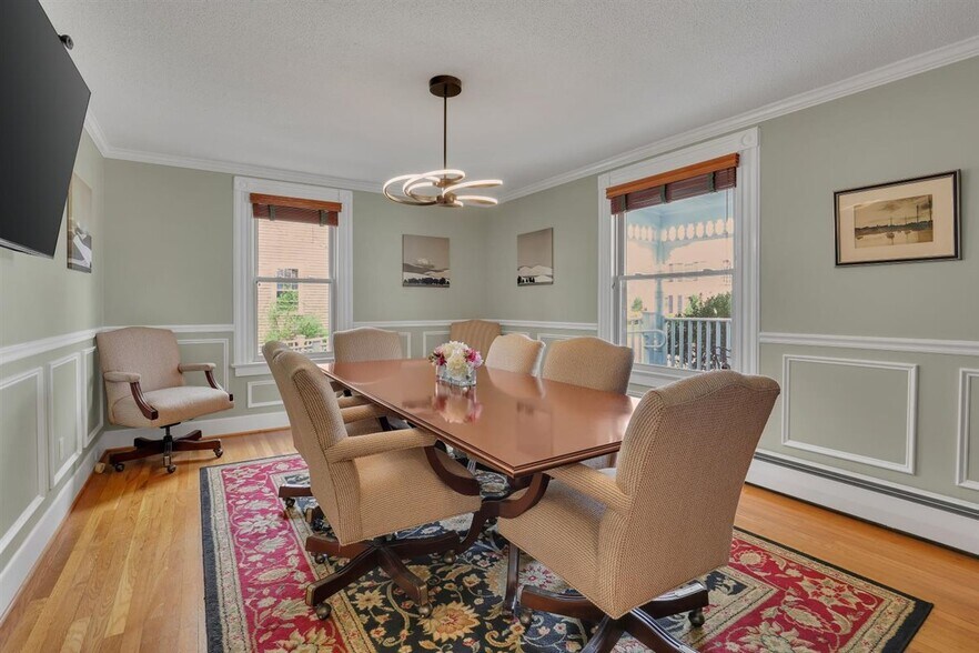 More Photos Of 36 School St, Glastonbury Office For Sale