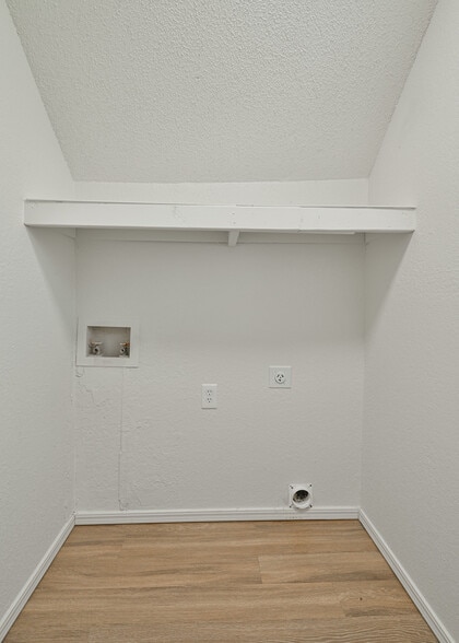 More Photos Of 8300 NW 10th St, Oklahoma City Apartments For Sale