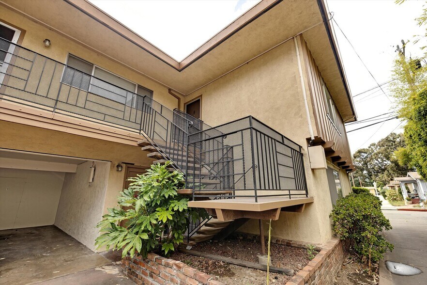 More Photos Of 145 Chumalia St, San Leandro Apartments For Sale
