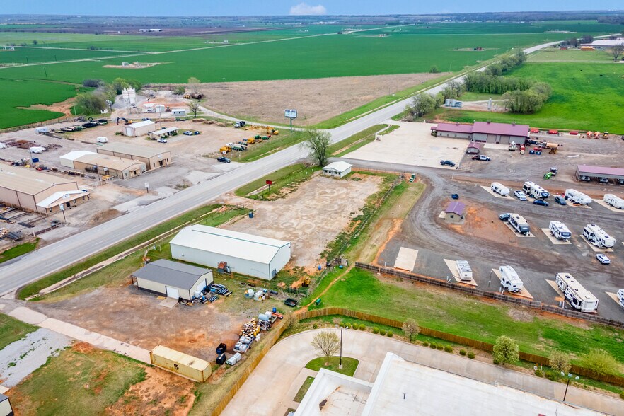 More Photos Of 403 Linwood Plz, Lindsay Warehouse For Sale