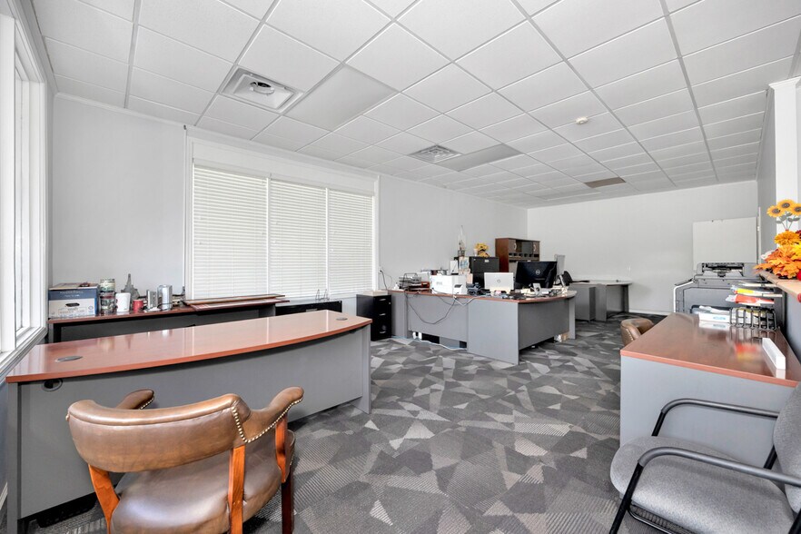 More Photos Of 6205 AL Highway 69, Guntersville Light Manufacturing For Lease