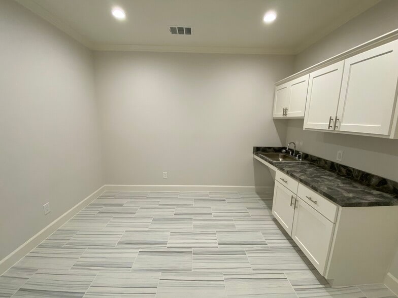More Photos Of 8751 Collin McKinney Pky, McKinney Office Residential For Lease