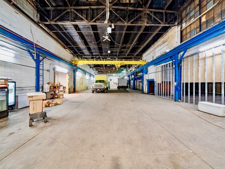 More Photos Of 10 Mt Read Blvd, Rochester Light Distribution For Lease