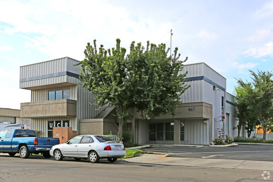 More Photos Of 497 W Bedford Ave, Fresno Warehouse For Lease
