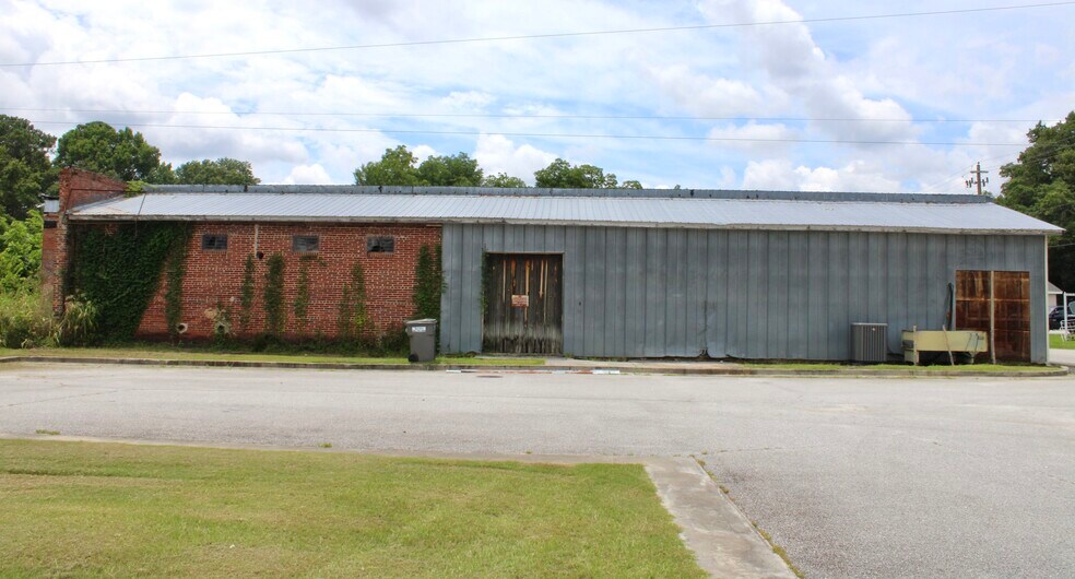 More Photos Of 117 First Ave, Thomson Manufacturing For Lease